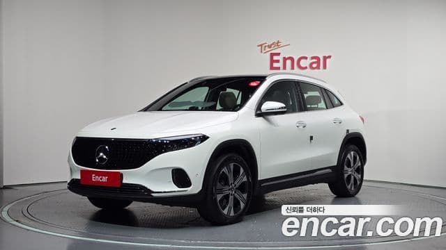 Mercedes-Benz EQA H243
