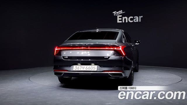 Kia K8 Hybrid 4