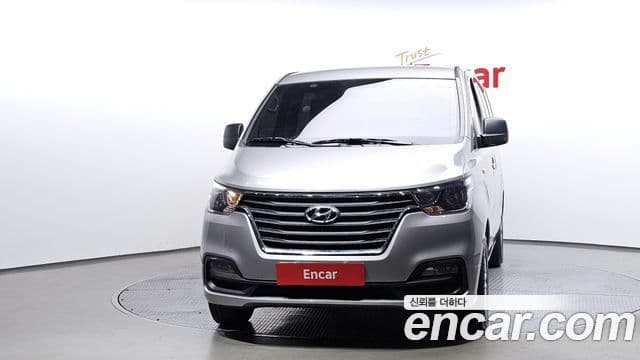 Hyundai The New Grand Starex 3