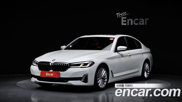 BMW 5 Series (G30)