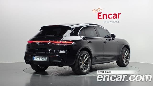 Porsche Macan 2