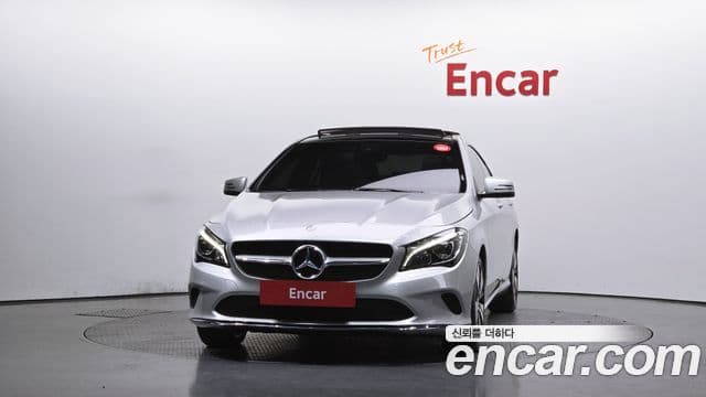 Mercedes-Benz CLA-Class C117 3