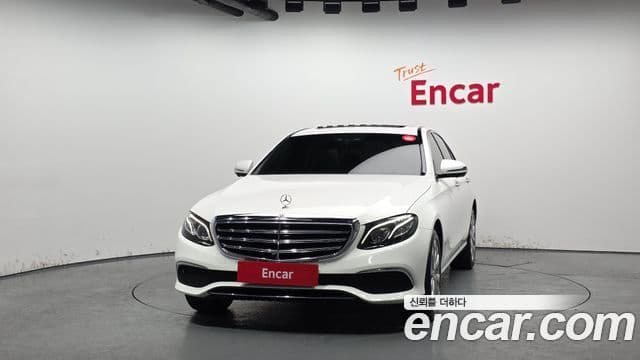 Mercedes-Benz E-Class W213 3