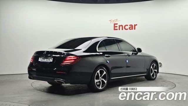 Mercedes-Benz E-Class W213 2