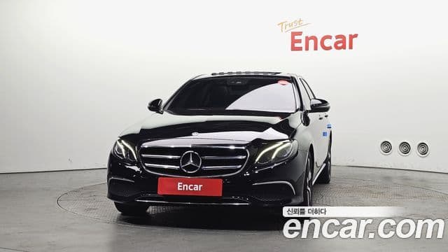 Mercedes-Benz E-Class W213 3