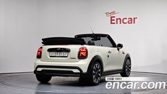 MINI Cooper Convertible 2