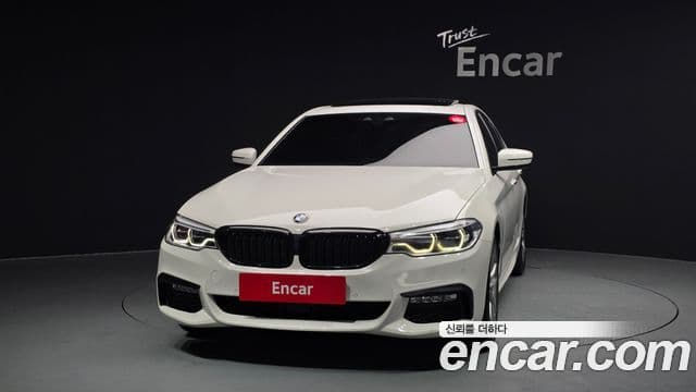 BMW 5 Series (G30) 3