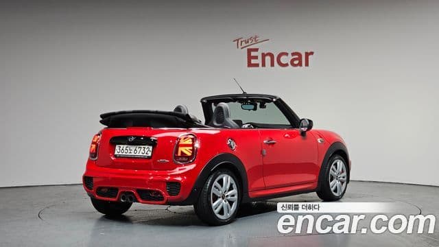 MINI Cooper S Convertible 2