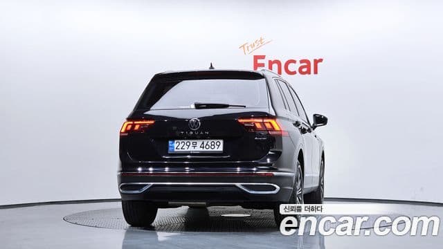 Volkswagen Tiguan 2nd Gen 4