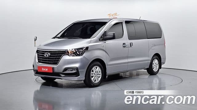 Hyundai The New Grand Starex