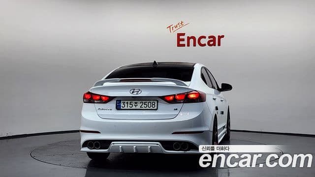 Hyundai Avante AD 4