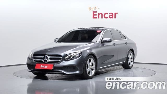 Mercedes-Benz E-Class W213 1