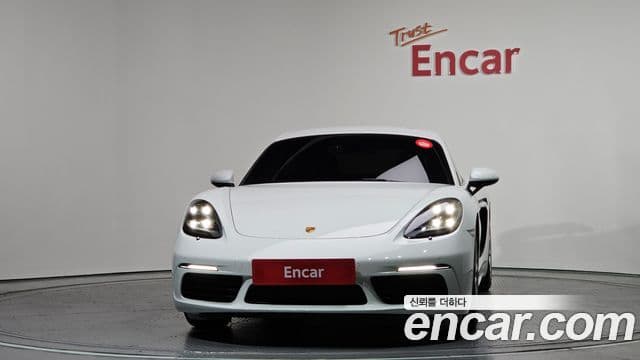 Porsche 718 Cayman 3