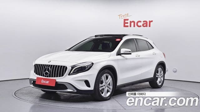 Mercedes-Benz GLA-Class X156