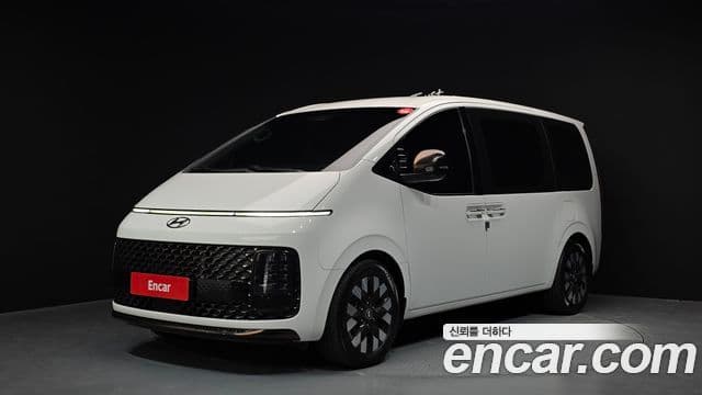 Hyundai Staria