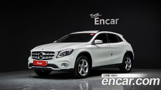 Mercedes-Benz GLA-Class X156