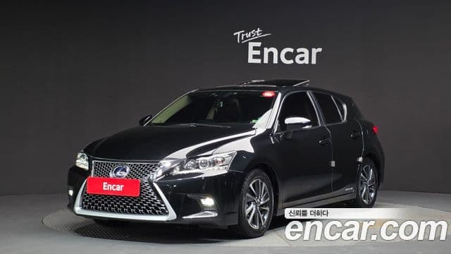 Lexus CT200h 1