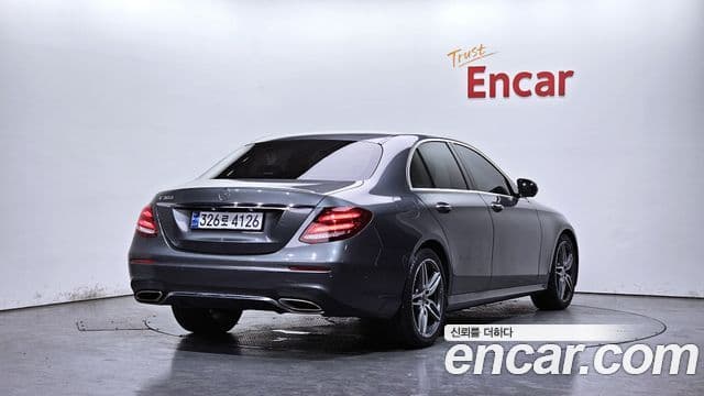 Mercedes-Benz E-Class W213 2