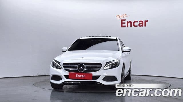 Mercedes-Benz C-Class W205 3