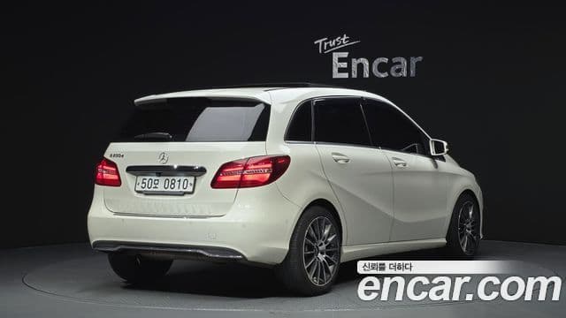 Mercedes-Benz B-Class W246 2
