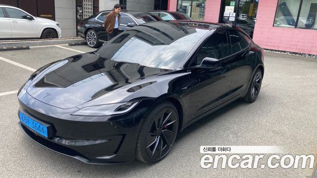 Tesla Model 3 2