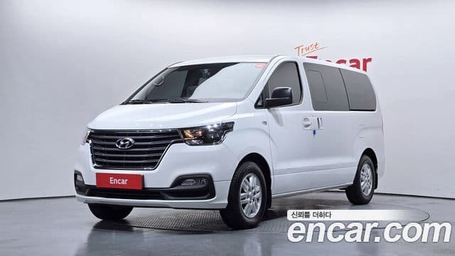 Hyundai The New Grand Starex