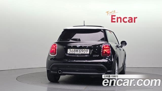 MINI Cooper 4