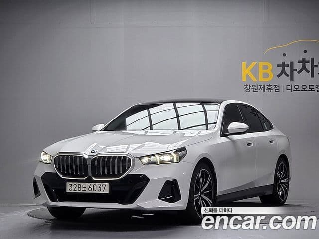 BMW 5 Series (G60)