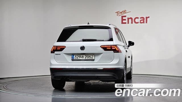 Volkswagen Tiguan 2nd Gen 4