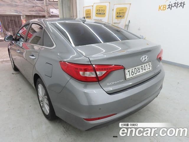 Hyundai LF Sonata 4