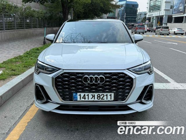 Audi Q3 (F3)