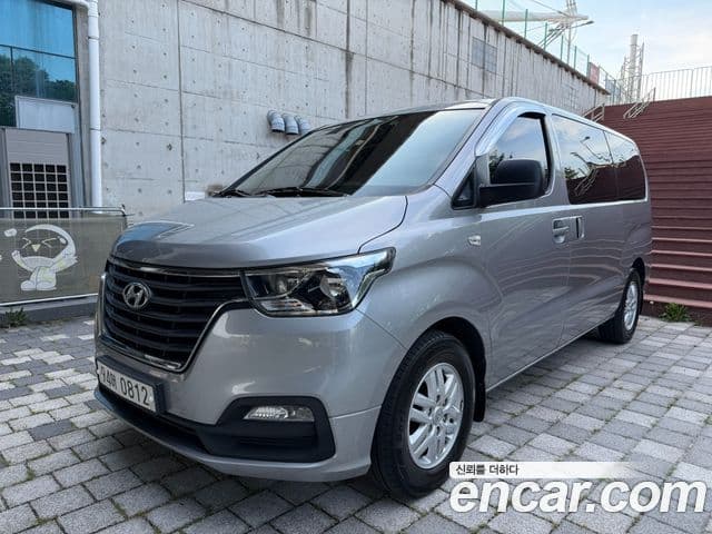 Hyundai The New Grand Starex