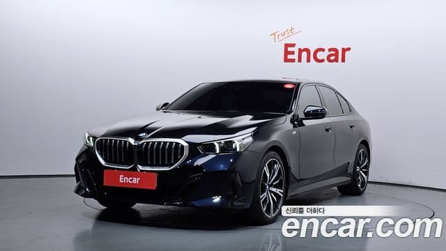 BMW 5 Series (G60)
