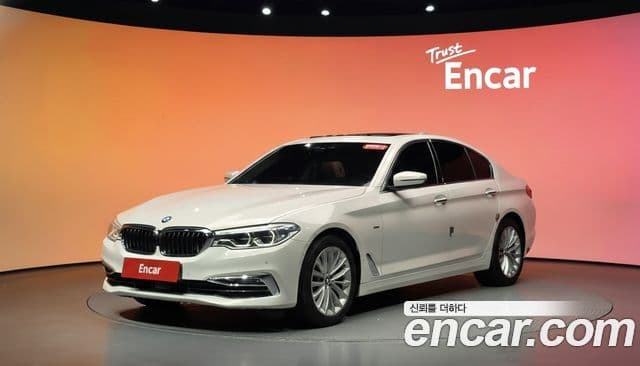 BMW 5 Series (G30)