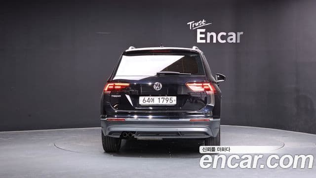 Volkswagen Tiguan 2nd Gen 4