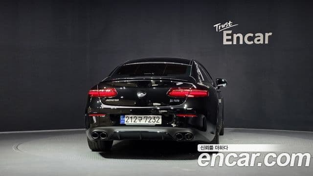 Mercedes-Benz E-Class W213 4