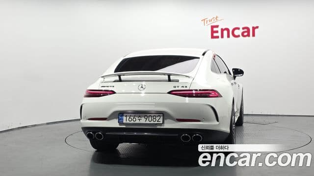 Mercedes-Benz AMG GT 4