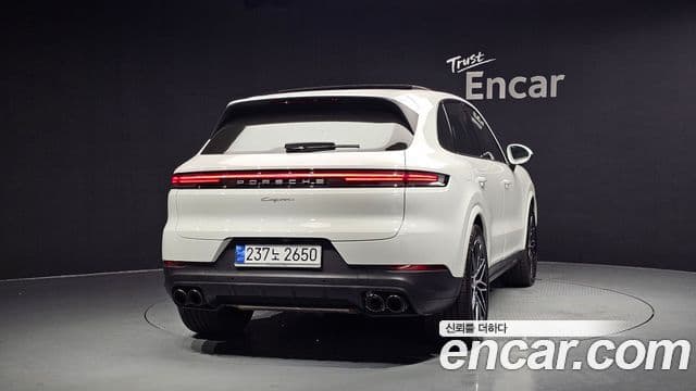 Porsche Cayenne (PO536) 4