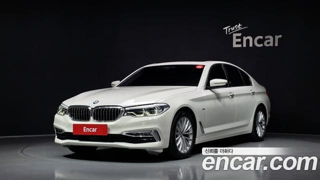BMW 5 Series (G30)