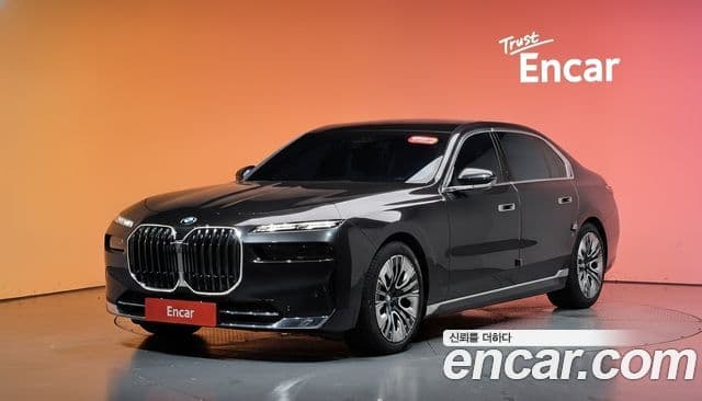 BMW 7 Series (G70)