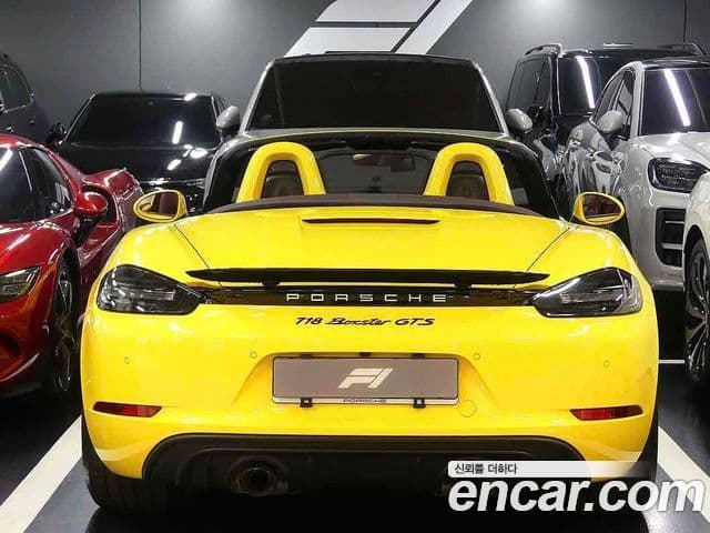 Porsche 718 Boxster 4