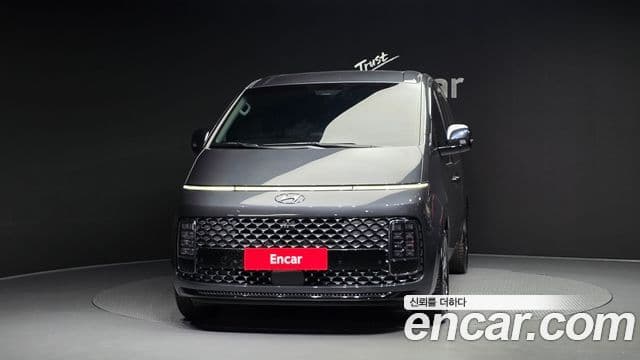 Hyundai Staria 3