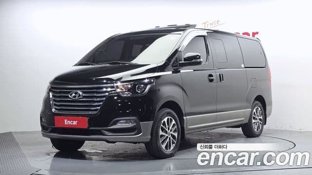 Hyundai The New Grand Starex