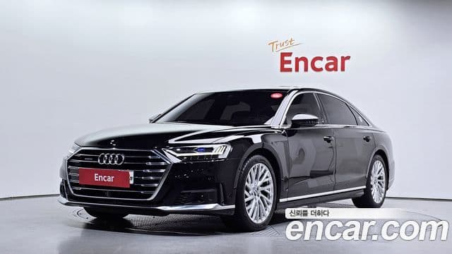Audi A8 (D5)