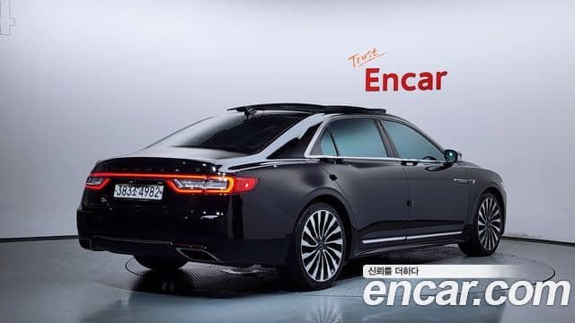 Lincoln Continental 10th Gen 2