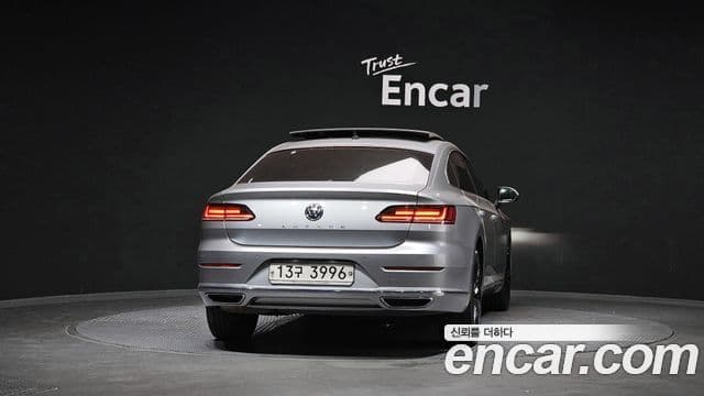Volkswagen Arteon 4