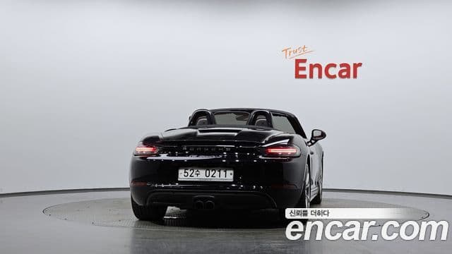 Porsche 718 Boxster 4
