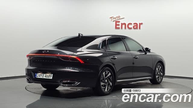 Hyundai The New Grandeur IG Hybrid 2