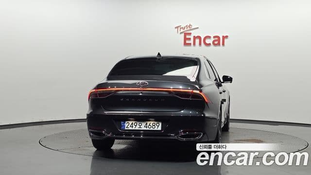 Hyundai The New Grandeur IG Hybrid 4