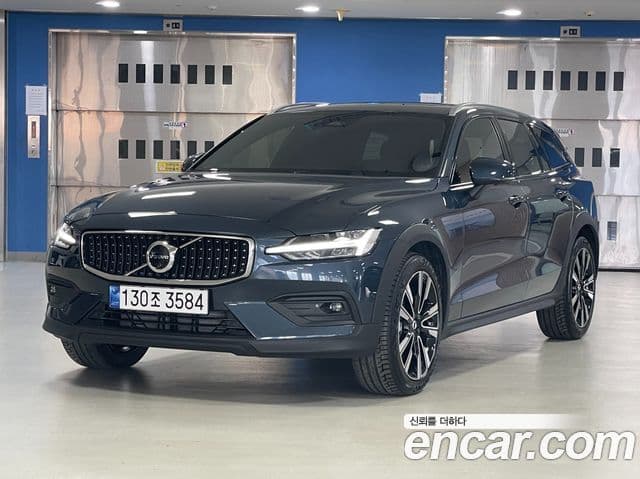 Volvo V60 Cross Country 2nd Gen